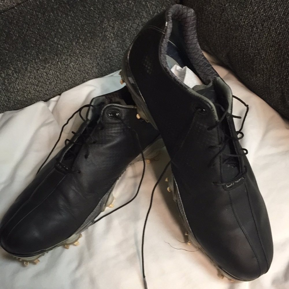 Men’s Footjoy golf shoes